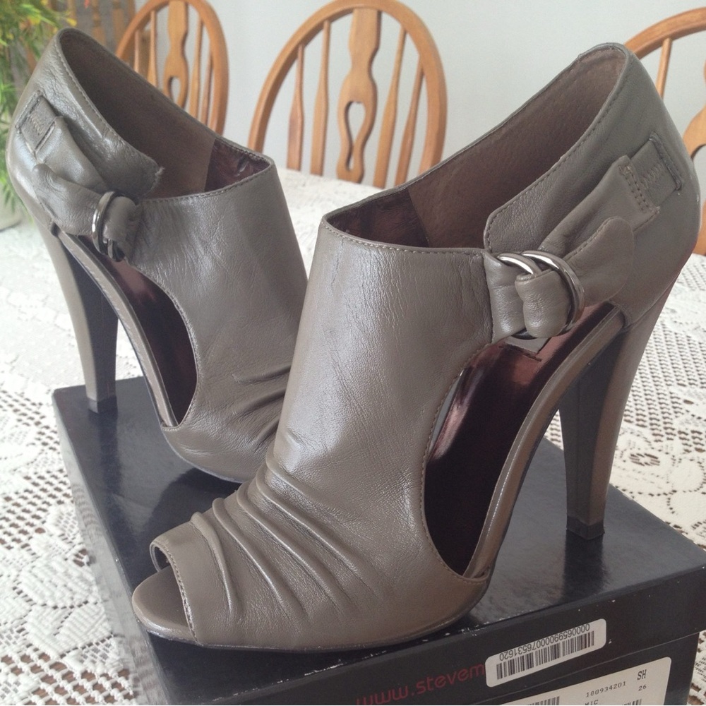 Steve Madden Peep-Toe Heels